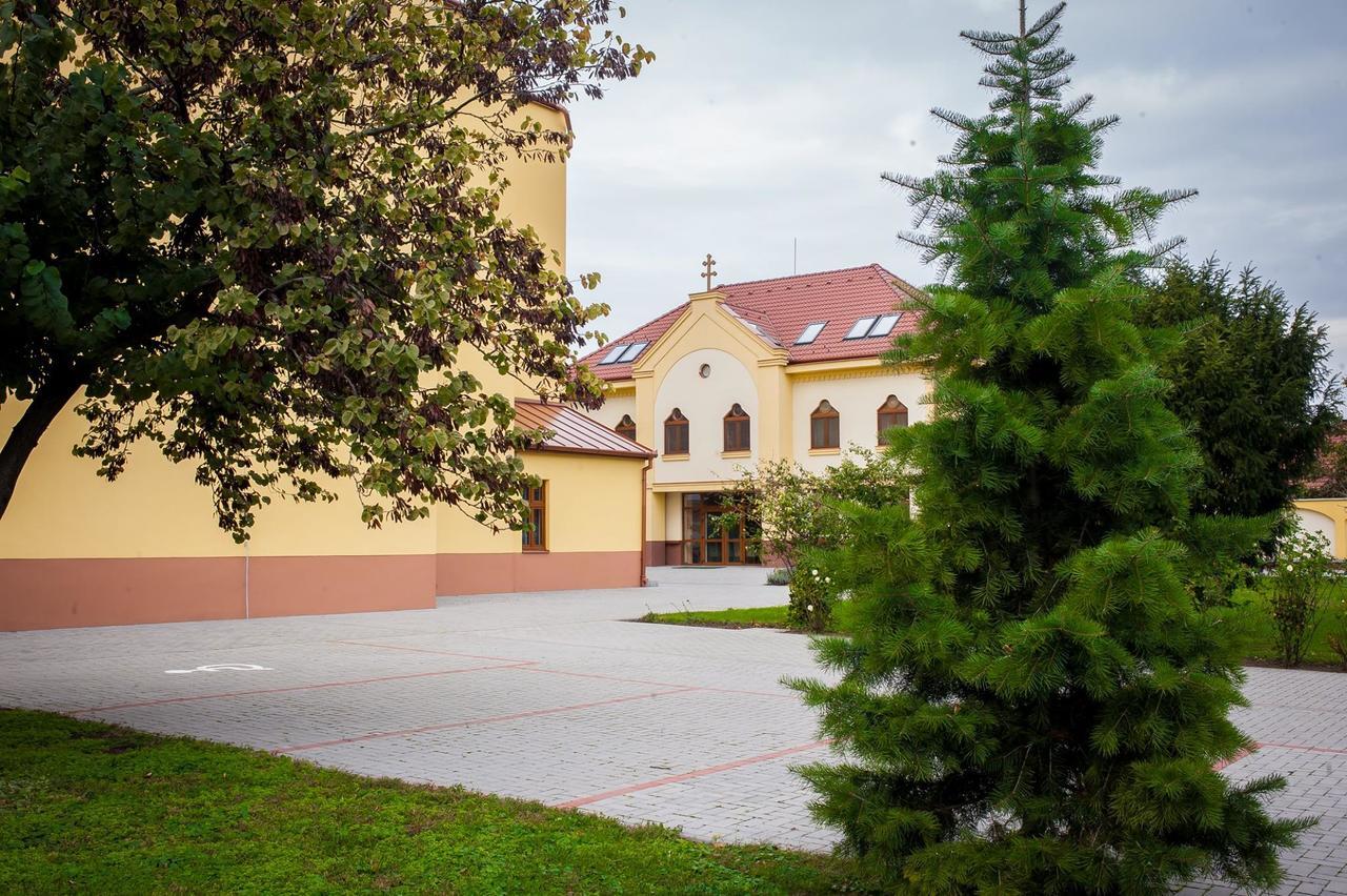 MAMRE Szálló Hajduboszormeny Kültér fotó
